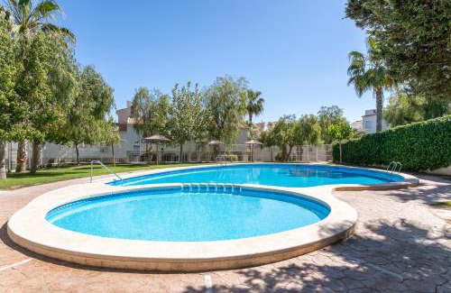 Los Arenales del Sol House | Casa en la playa con piscinas A