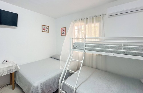 Paterna Apartment | Casa en Paterna, la Zona mas Tranquila y Segura de Valencia con Parking Incluido