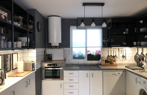 Velilla-Taramay Apartment | Casa Diana, modern and lovingly furnished apartment close to the beach