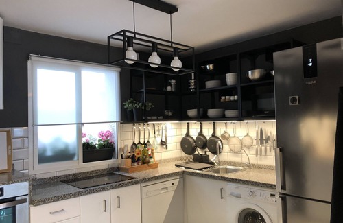 Velilla-Taramay Apartment | Casa Diana, modern and lovingly furnished apartment close to the beach