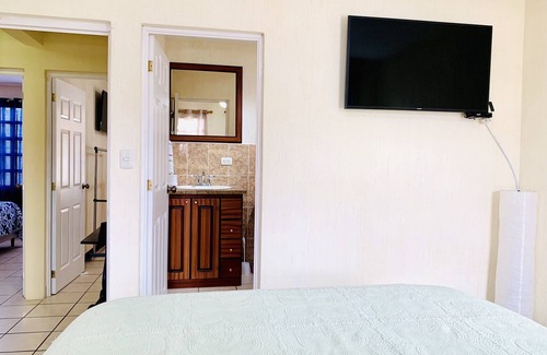 Quetzaltenango House | Casa estilo colonial de 3 habitaciones 2.5 baños