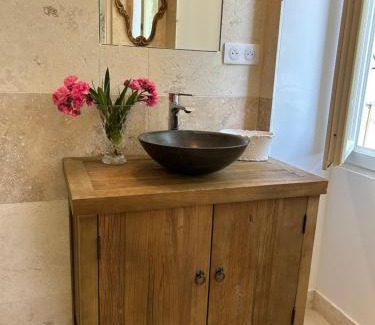 Guiselle Apartment | Casa Eugénie l'appartement de tante Madeleine vue sur les montagnes