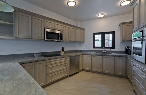 Cabo Bello House | Casa Famlee - A Duplex House (sleeps 8) with Pool & Hot Tub in Cabo San Lucas!