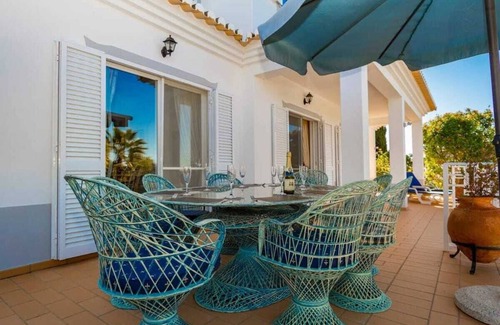 Lagoa e Carvoeiro Villa | Casa Figueira - Heated swimming pool, 5 minute drive to beach and town centre