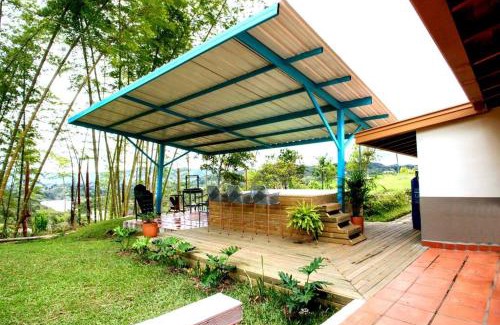 Marinilla Villa | Casa finca amplia y acogedora en Guatape