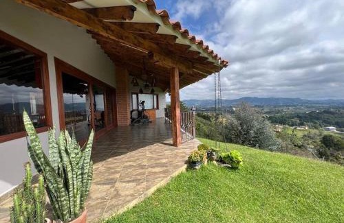 Guarne House | Casa finca con una vista soñada