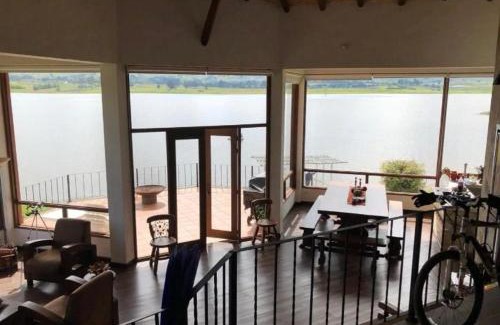 Toca Ski Chalet | Casa frente al lago - Toca, Boyacá