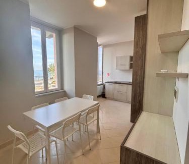 Ospedaletti Apartment | Casa Fronte Mare