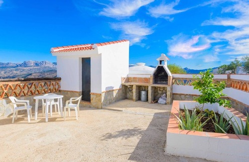 Colmenar Villa | Casa Fuente de Barro Colmenar by Ruralidays