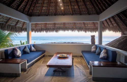 Libertad House | Casa Gaby - A luxurious, beachfront villa