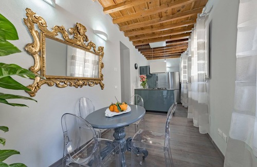 San Lorenzo Apartment | Casa Gallo Florence: a relaxing corner in the historic center of Florence.
