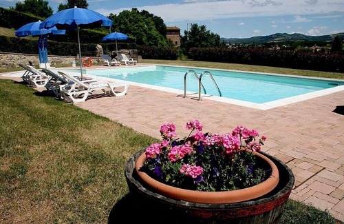 Umbertide House | Casa Gioele B: A welcoming apartment situated in a quiet location, a few minutes from the town center, with Free WI-FI.