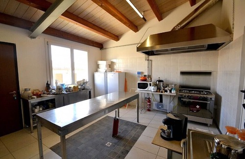 Pieve Salutare House | Casa Girotondo A: A welcoming apartment situated in a quiet location, a few minutes from the town center, with Free WI-FI.