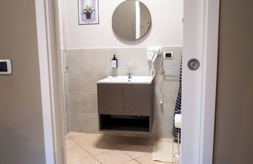 Corsico House | Casa Giulia in Corsico offers 2 spacious rooms both with private bath and kitchen