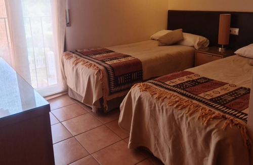 Bonmont Terres Noves House | Casa Golf de Bonmont 7 Personas Piscina Para 4 Casas Solamente