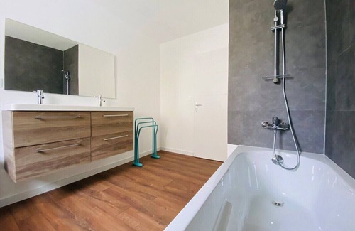 Trelaze House | Casa Granda - 5 bedroom house - Parking - Comfort