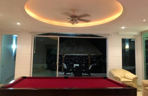 Joyas De Brisamar House | Casa Grande Shalom with bay view to relax with the family