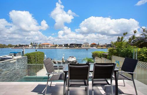 Surfers Paradise House | Casa Grande On The Water