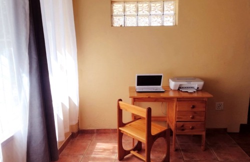 Ekurhuleni House | Casa Grazia | Northmead | Spacious bedrooms to rent close to JNB Airport