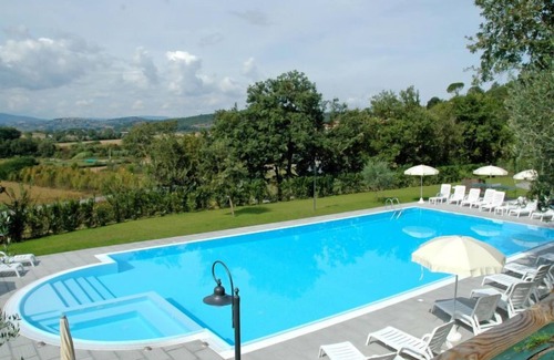 Popoltaio-Schiacciato House | Casa Graziani by Interhome