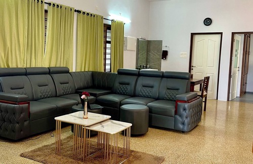 Vazhuthacaud House | Casa Grey Trivandrum