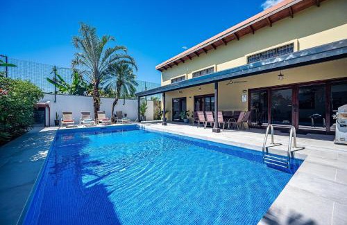 Jaco House | Casa Gris in Jaco