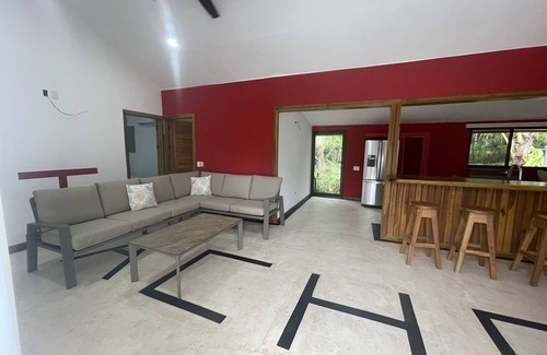 Manzanillo House | CASA HACHE-Newly built modern home with pool, 5 min walk to the beach!