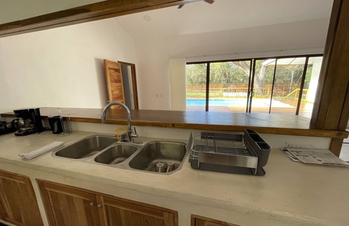 Manzanillo House | CASA HACHE-Newly built modern home with pool, 5 min walk to the beach!