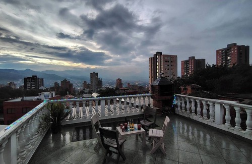 El Tesoro House | Casa Hévenie - Spacious and familiar, with nice BBQ terrace and view in the village.