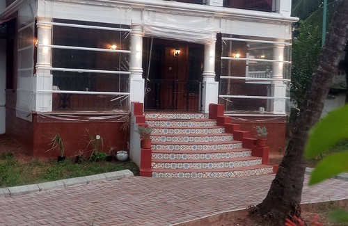 Arpora Villa | Casa Hibiscus 2bhk with Pvt. Garden & Pet-Friendly!