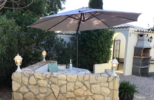 Boliqueime Cottage | Casa Hibiscus great value family break private garden pool 10 mins to the beach