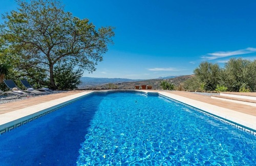 Los Cortijillos Villa | Casa Hyam Alcaucín by Ruralidays