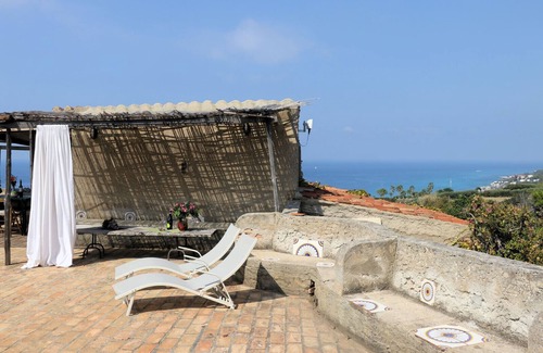 Ricadi House | Casa il Night, for 2 people, with amazing sea view and access to the beach