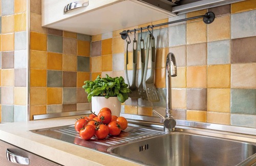 San Lorenzo Apartment | Casa Il Patio: 2 bedrooms-2 bathrooms in the heart of Florence with garden