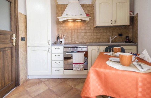Castelbuono Apartment | Casa in Piazza, in the historic center of Castelbuono