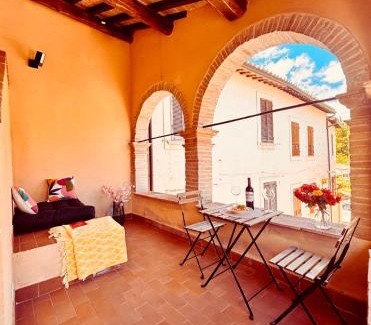 Scopoli Apartment | Casa in Umbria - nella Valle del Menotre vicino Rasiglia, Foligno, Assisi,Perugia