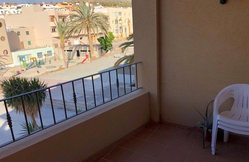 Morro Jable Apartment | Casa Jandía is an apartment with terrace in the center and 100 meters from the beach.
