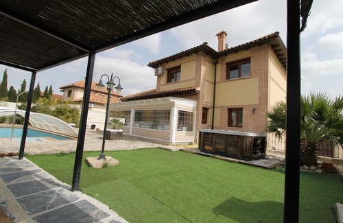 Sesena Ski Chalet | Casa Jardin. TuCasaTemporal