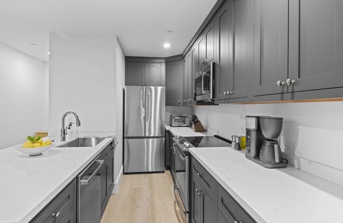 Laguna Apartment | Casa Jardin Unit 13-Boutique Suite in Downtown Santa Barbara