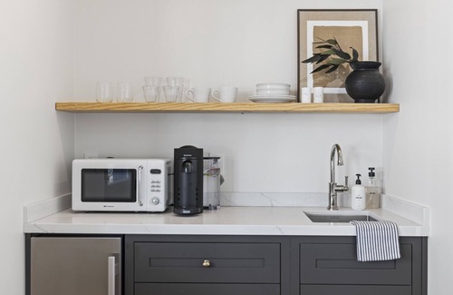 Laguna Apartment | Casa Jardin Unit 9-Boutique Suite in Downtown Santa Barbara