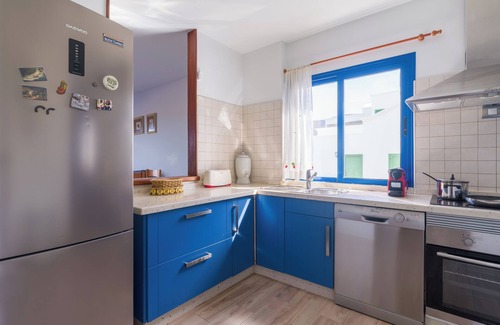 Caleta de Famara House | Casa Joral, Facing the Beach