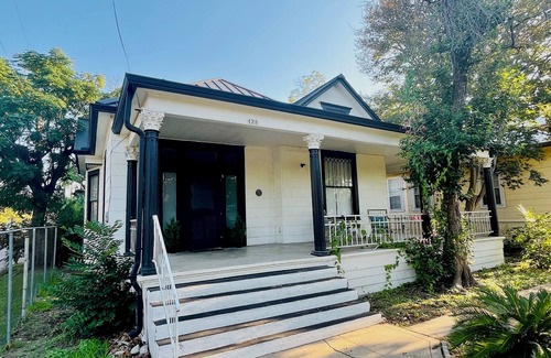 Government Hill House | Casa Joy: Chic Historic Home w/King Bed