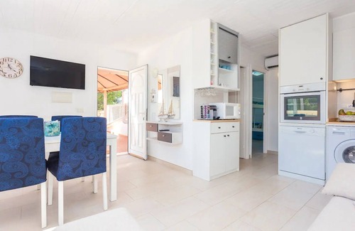 Cala'n Bosch Apartment | Casa Julia B8: Ideal for families wanting to discover Menorca.