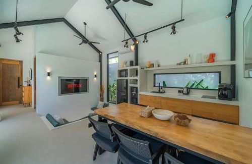 Pererenan Villa | Casa Kami - Modern Serenity 2 BR Haven in Pererenan