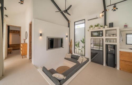 Pererenan Villa | Casa Kami - Modern Serenity 2 BR Haven in Pererenan