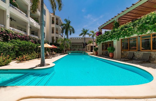 P Chahue Condo | Casa Kiskadee - HUATULCO HAVEN - 3 BEDROOM STEPS FROM PLAYA CHAHUE AND CHEDRAUI