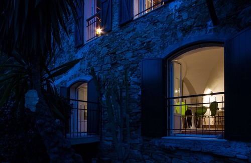 Muratori Condo | Casa Klaus: between lake and olive trees