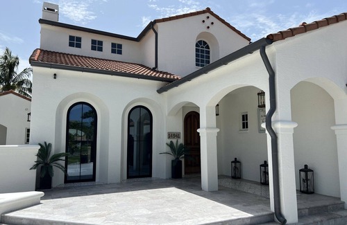 Waters Edge House | Casa Laguna: Where Serenity Meets Elegance. Sun-kissed Beaches Endless Sunsets.