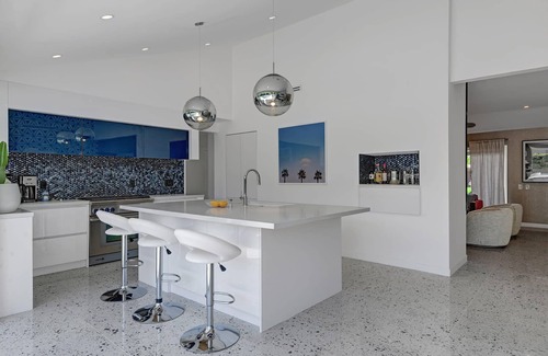 Indian Canyon House | Casa Lazo Summary: We