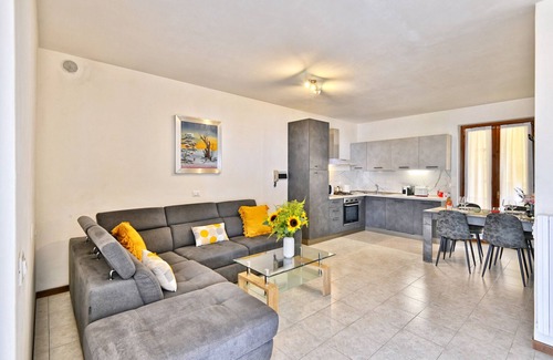 Gardola Apartment | Casa Ledio by Theater Home - with marvellous lake view